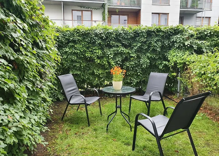 Karawela - Nadmorski Dwor *