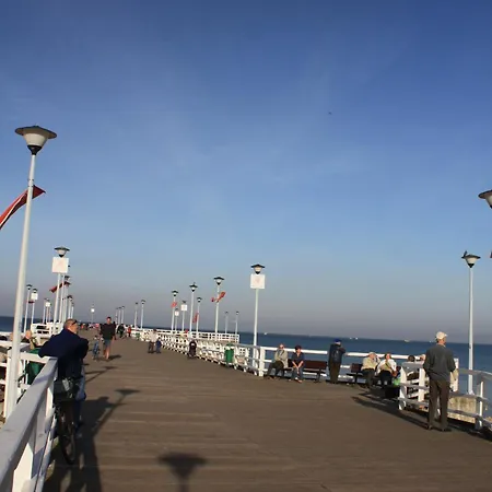 Karawela - Nadmorski Dwor *