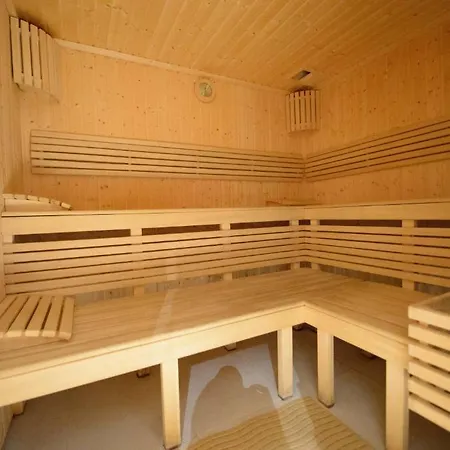 Karawela - Nadmorski Dwor Gdańsk