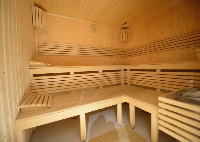 Karawela - Nadmorski Dwor Danzica